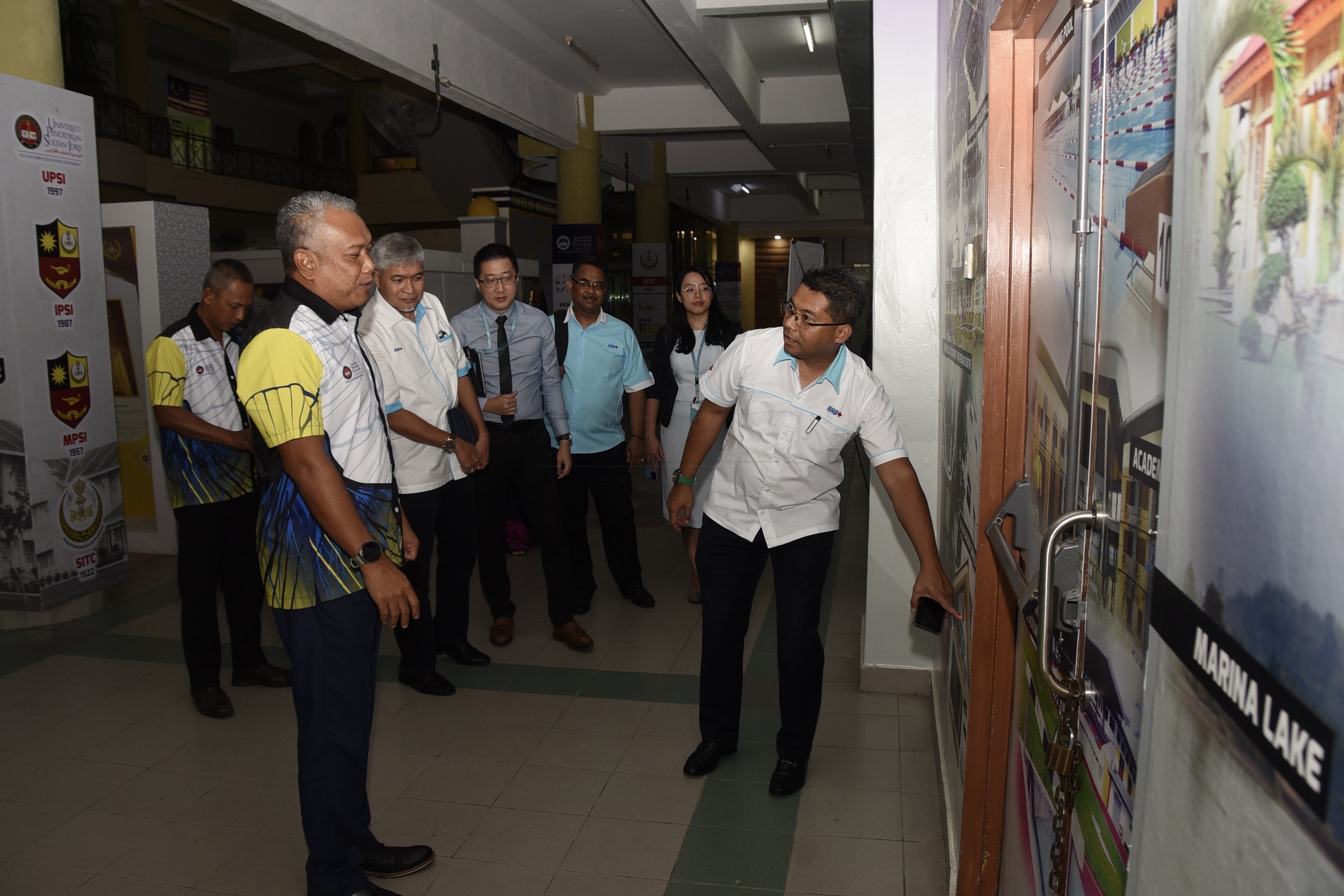 KUNJUNGAN HORMAT RHB BANK ISLAMIC KE UPSI