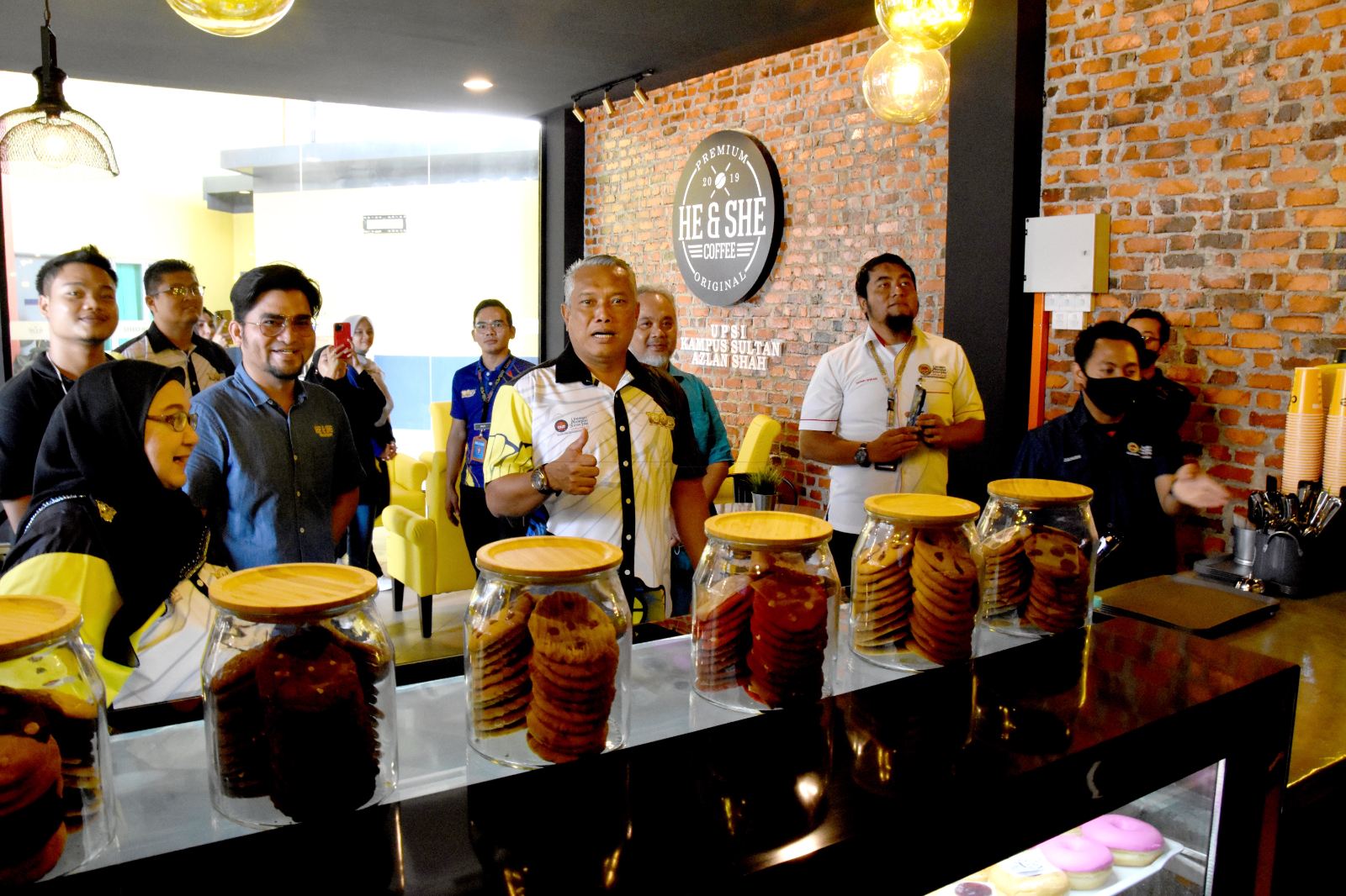 Soft Opening He She Coffee UPSI Proton City