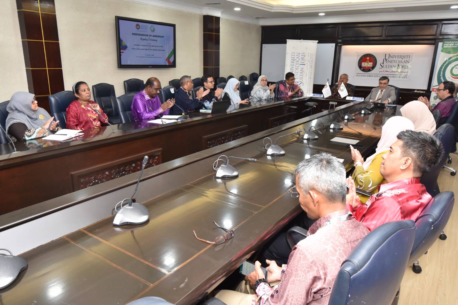Moa Signing Ceremony Between UPSI And Middle East Student Service And Learning Centre