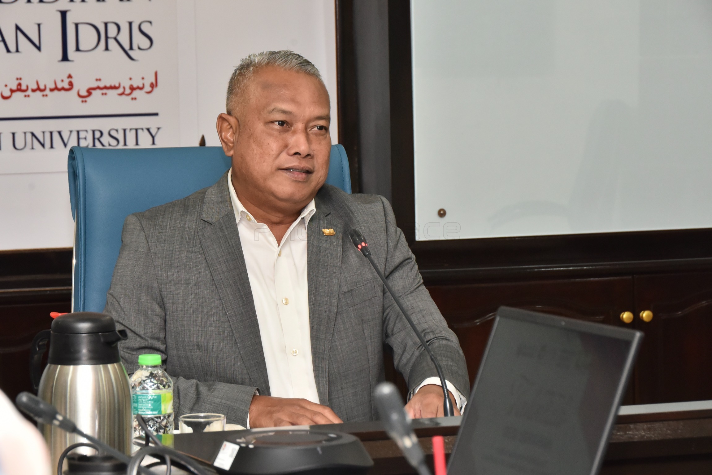 12 JAN 2026 SESI SERAHAN SURAT KENAIKAN PANGKAT AKADEMIK DAN PENTADBIRAN